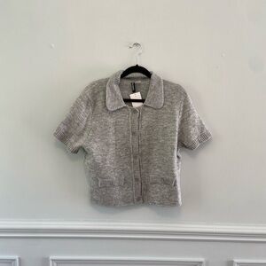 Soft Knitted Shortsleeved Sweater